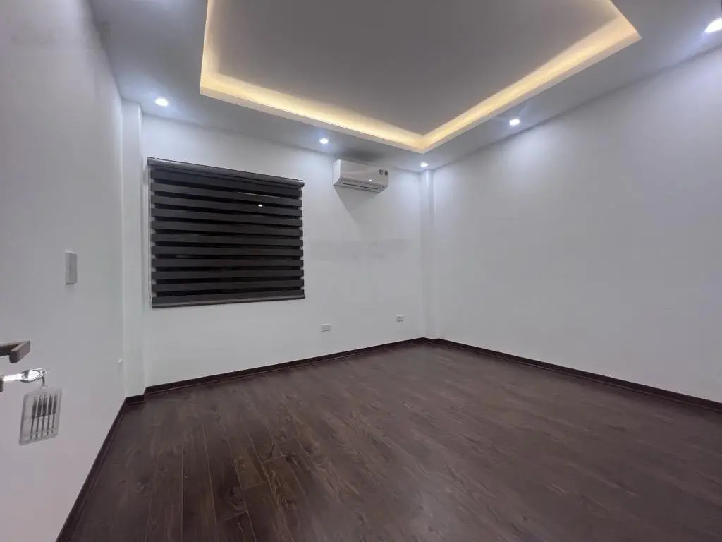 Nhà 6 tầng ô tô tránh - ngõ thông - kinh doanh - thang máy - full nội thất - tương lai cực sáng