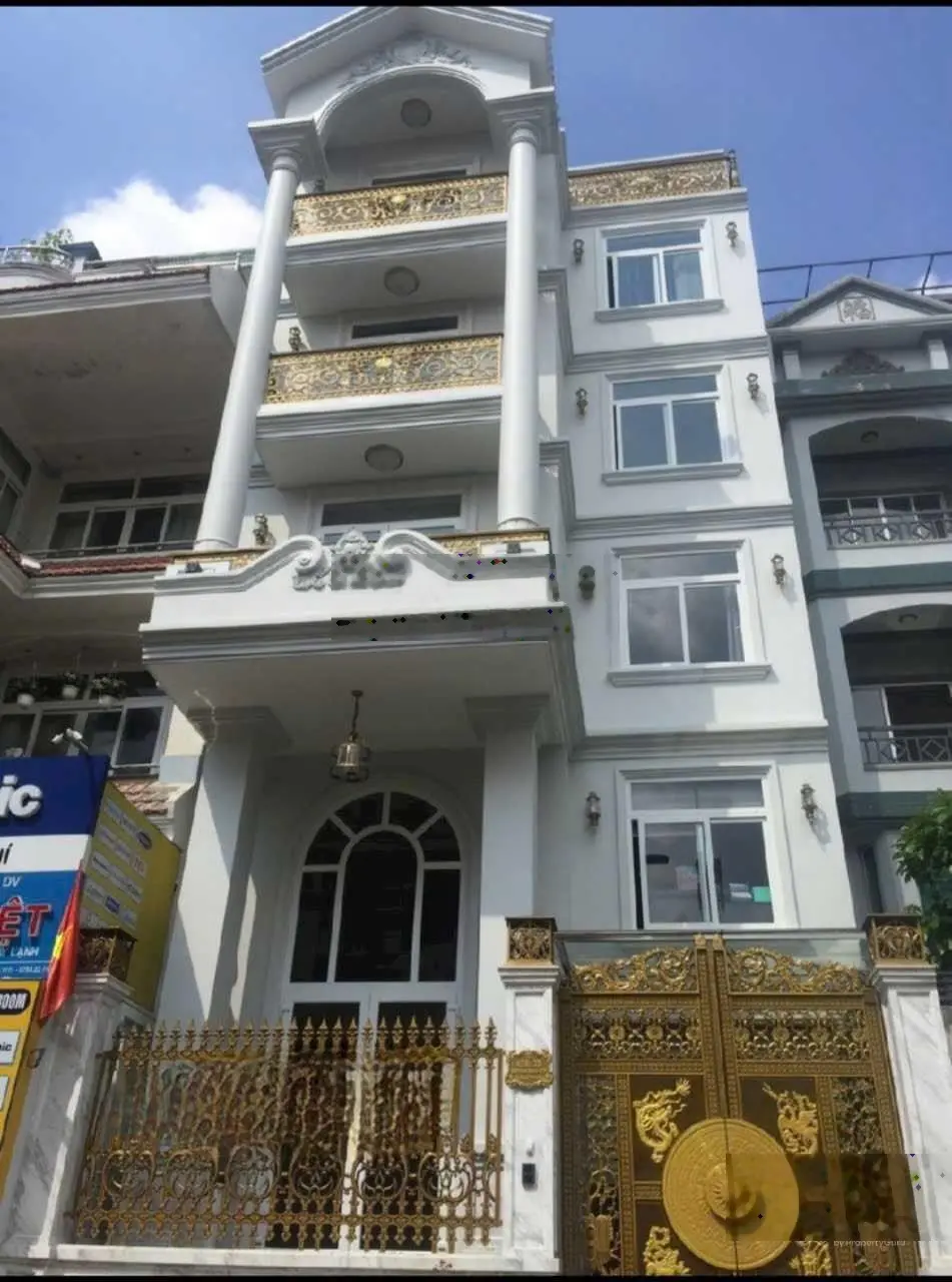 Nhà mặt tiền ngay C18 K300 trệt 2 lầu 7x15m, giá chỉ 21 tỷ