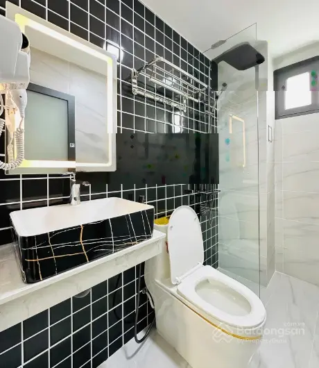 Nhà bán gấp 70m2 full thổ cư không lộ giới đường 8m nhựa thông thoáng