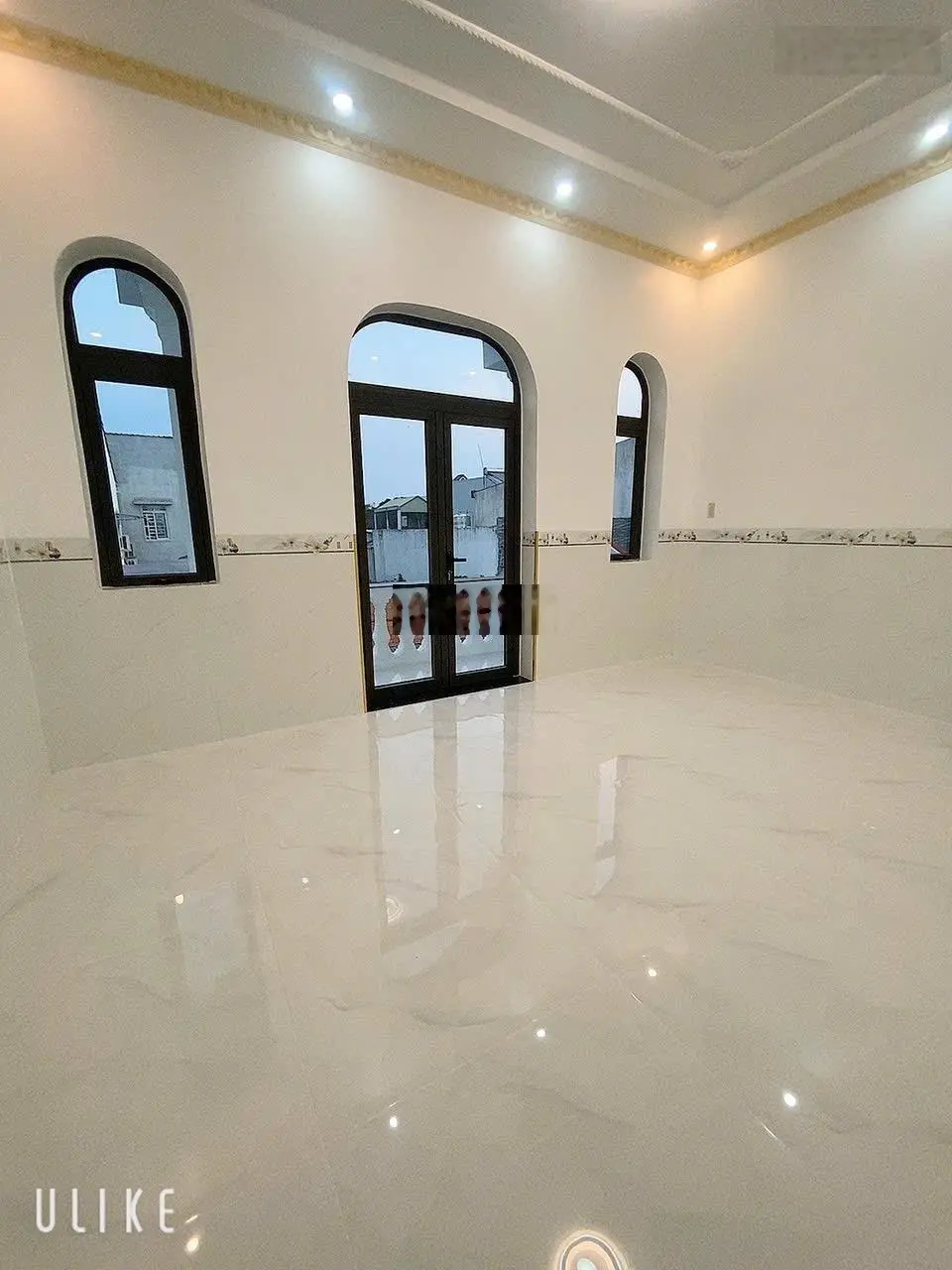 Bán nhà lầu mới 100% sổ hoàn công nhà 3 p ngủ vị trí góc 2 mặt tiền lộ oto đậu trước nhà