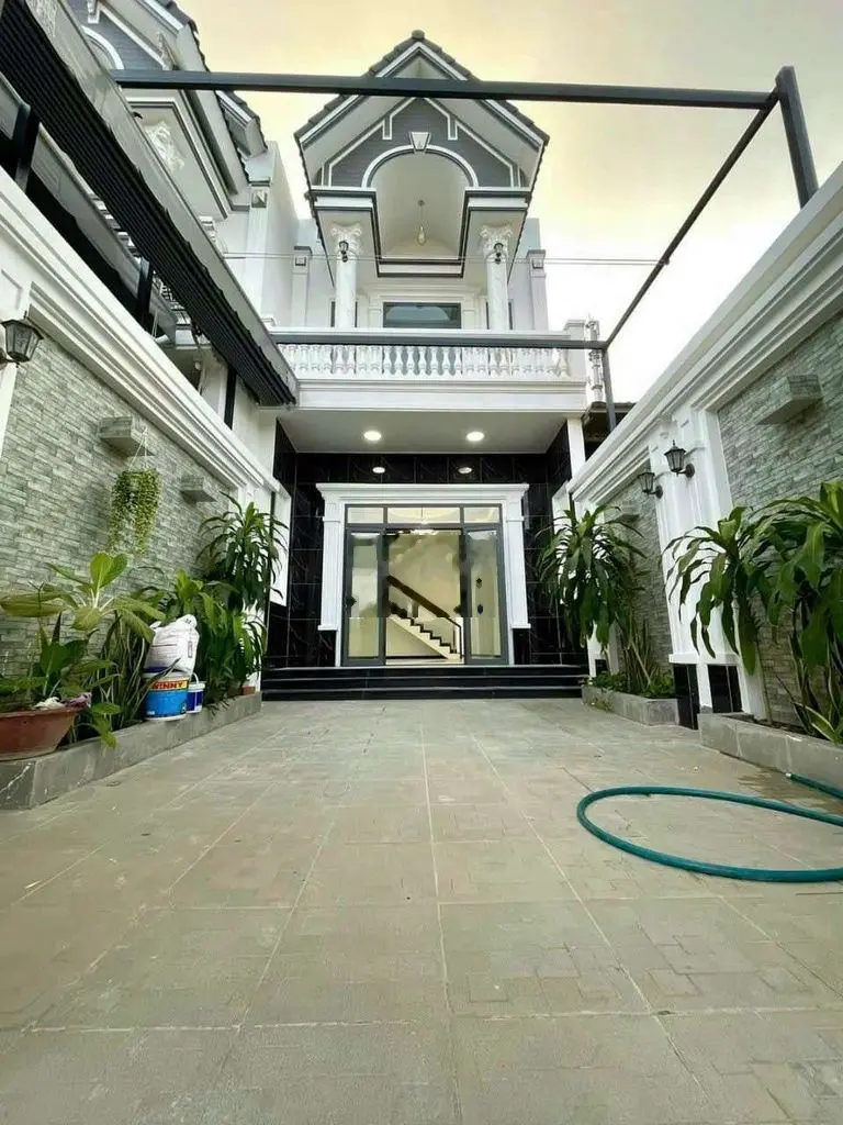 Bán Nhà Sổ Hồng Riêng Mặt tiền nhựa thông tân phước khánh