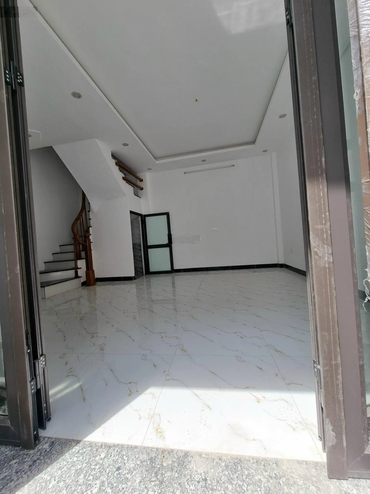 Bán nhà tổ 4 Phú Lương 30mx5t ô tô đỗ gần đường trước nhà rộng, thoáng mát giá chỉ 4,99 tỷ