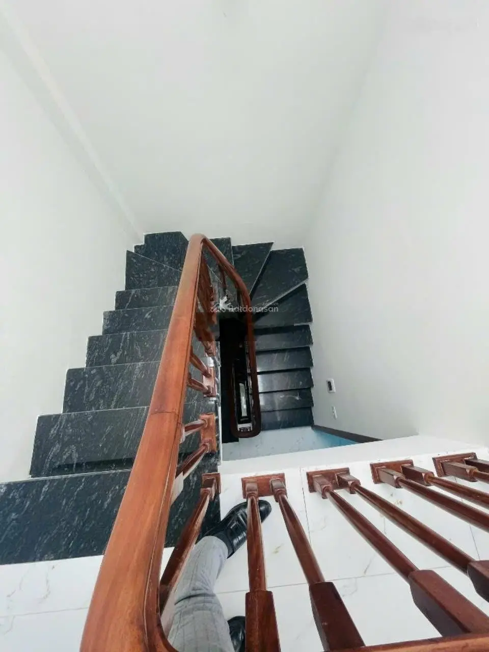 Bán nhà Đại Mỗ-Nam Từ Liêm-Nhà mới phân lô-40m-4 tầng-Ôtô đỗ cửa-6.x tỷ0988 455 ***