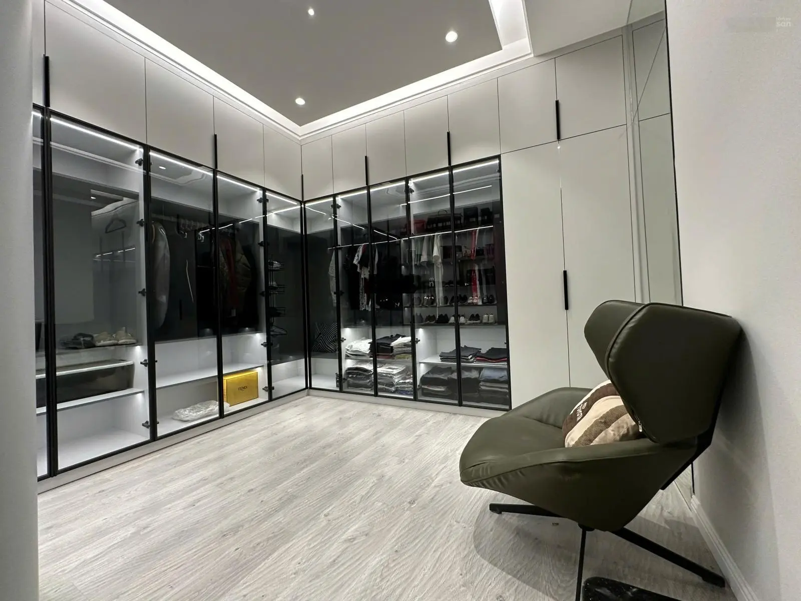 Nhà mới đẹp đón tết 2025, Bàn Cờ, P3, Q3 75m2 4 tầng chỉ 17,9 tỷ còn Thương Thảo