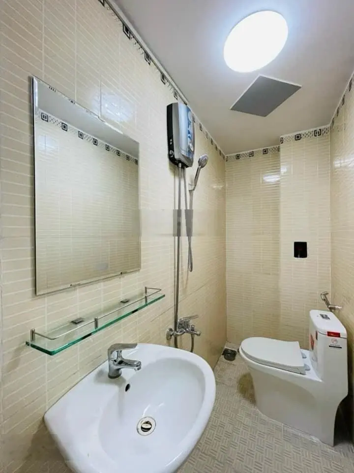Nhà mới đẹp 1/ Phó Cơ Điều, Q11, 4,5x13m, 1 trệt 2 lầu, 4PN, 5WC, đang cho thuê 10tr/tháng