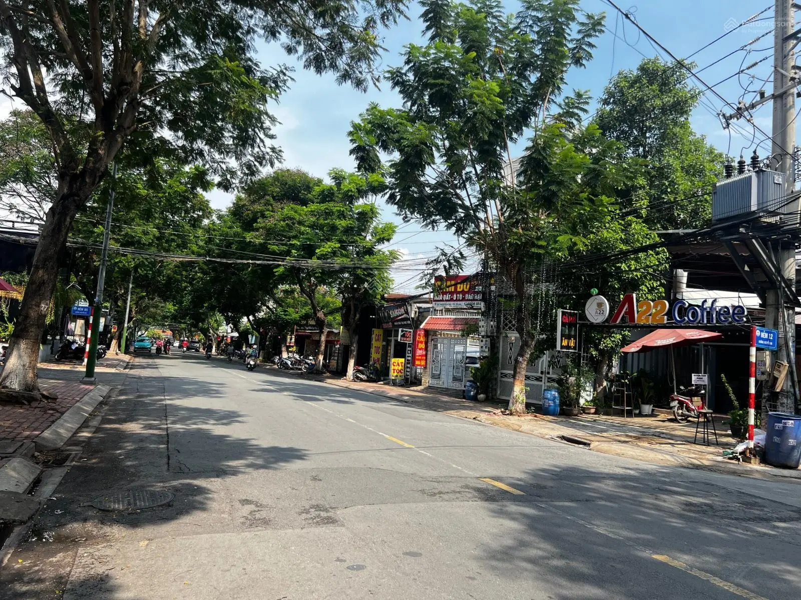 Đất sổ riêng 335m2 ngang 10m ngay cổng trường học đường Nguyễn Du TP Dĩ An giá có 8 tỷ