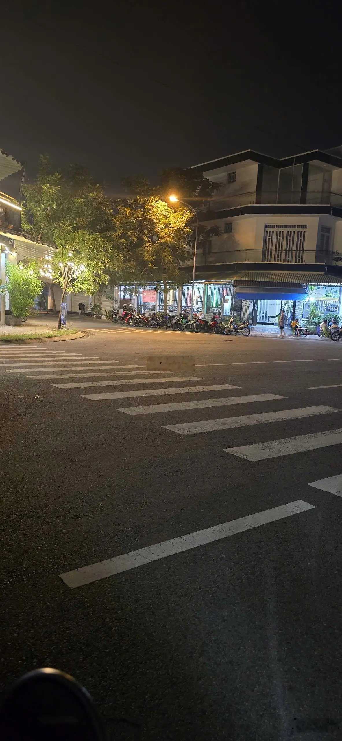 Bán 5 căn phòng trọ có gác sát bên KCN Long Hậu đường nhựa 14m DT 101m2 giá chào 2,9 tỷ
