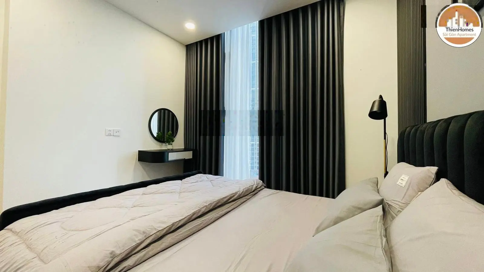 Không thể tin nổi! Bán căn Eco Green 2PN 70m2 view sông Saigon, pháo bông chỉ 4,09 tỷ LH 0931 785 ***