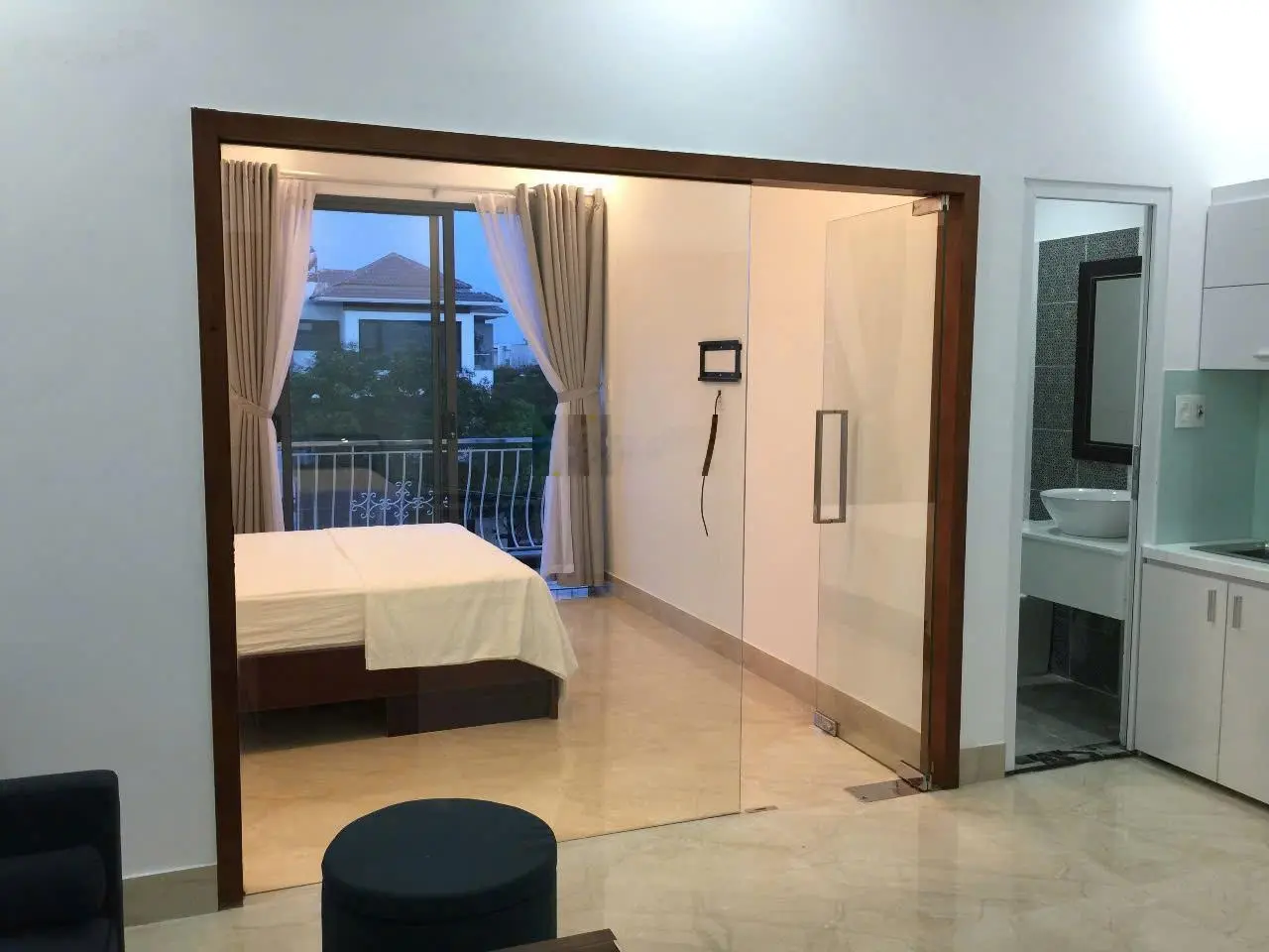 Toà căn hộ biển phố tây An Thượng DT 90m2 9 phòng full nội thất doanh thu 65tr/th chỉ hơn 17 tỷ