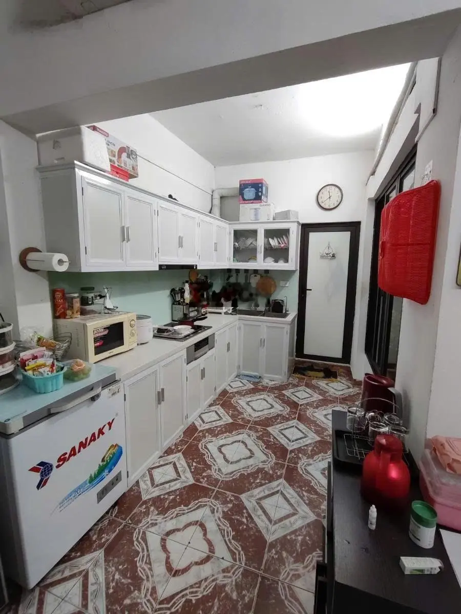 Giá đầu tư, lô góc 3 thoáng vĩnh viễn, cách ô tô 6 mét, bán đất tặng nhà 3 tầng vẫn ở ngon lành.