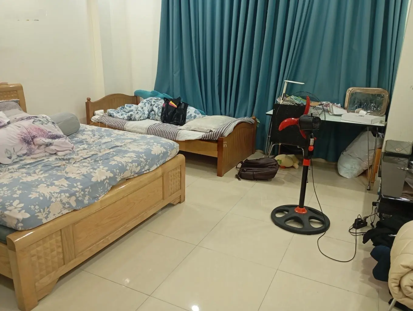 Nhà đẹp long lanh đàm quang trung long biên 5 tầng, ô tô đỗ cửa, về ở luôn.
