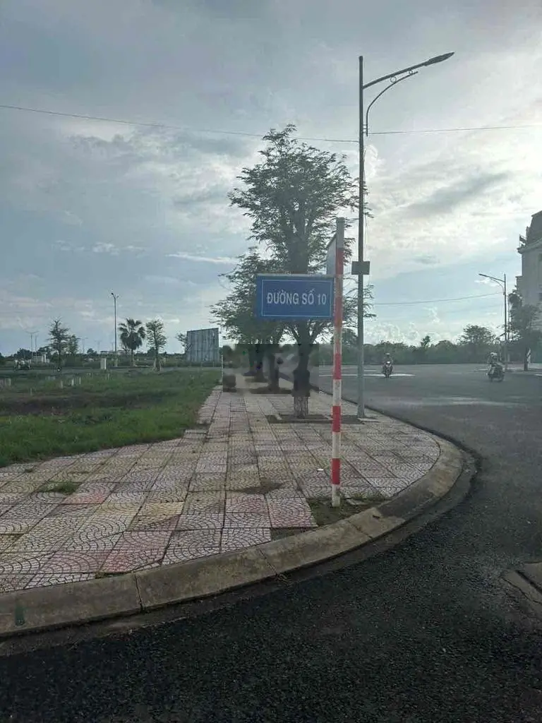 Bán cặp nền đường số 10 Happy Home