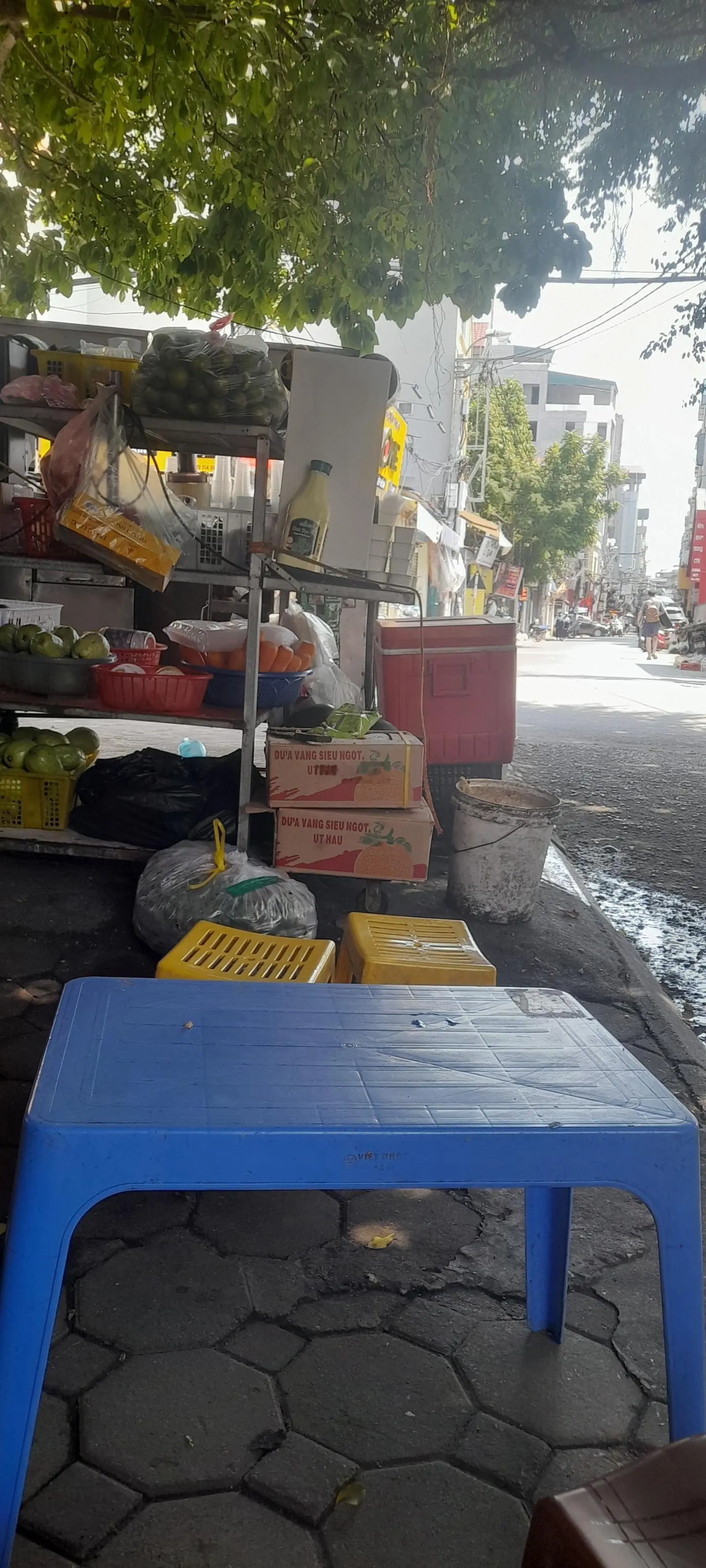 Bán nhà c4 .trâu quỳ/8.8 tỷ/81.5m2/3.5mt/ô tô thông/phố sầm uất