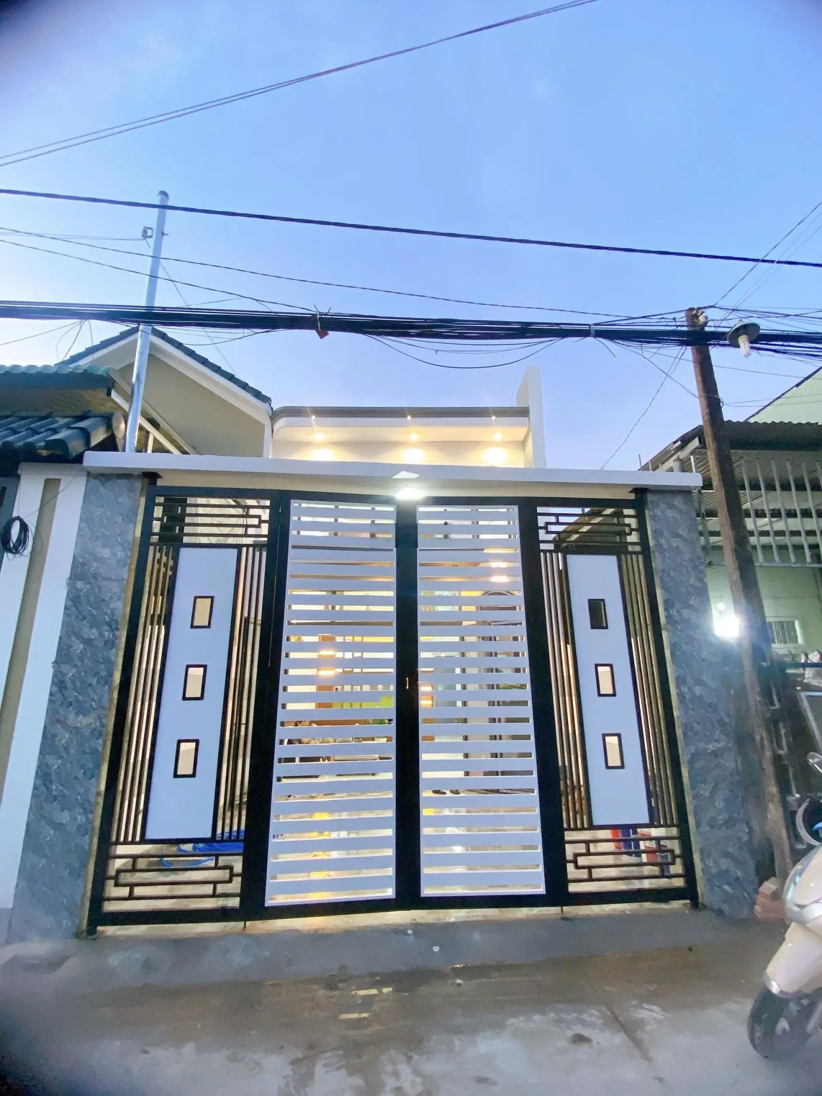 Bán nhà đep, gần chợ Quang Thắng