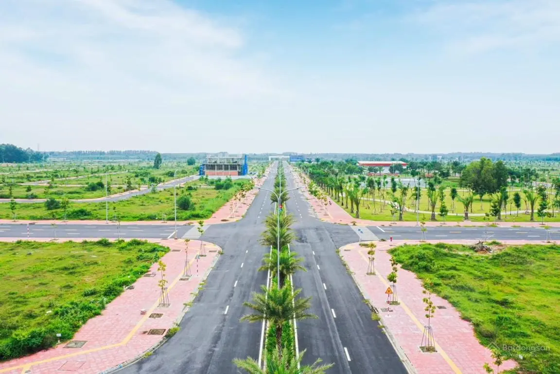 Bán đất 900 triệu, diện tích 105m2 giá 900tr, mặt tiền đường 25C, Xã Phú Hội, trung tâm hành chính