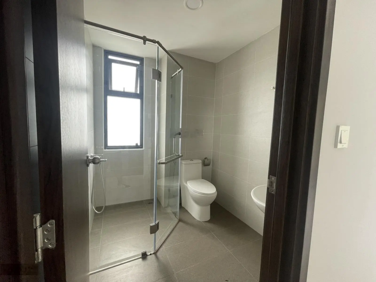 Pegasuite 2, căn 2PN đã có sổ giá 3,1 tỷ, nhà mới đẹp - full nội thất - hỗ trợ vay ngân hàng 100%