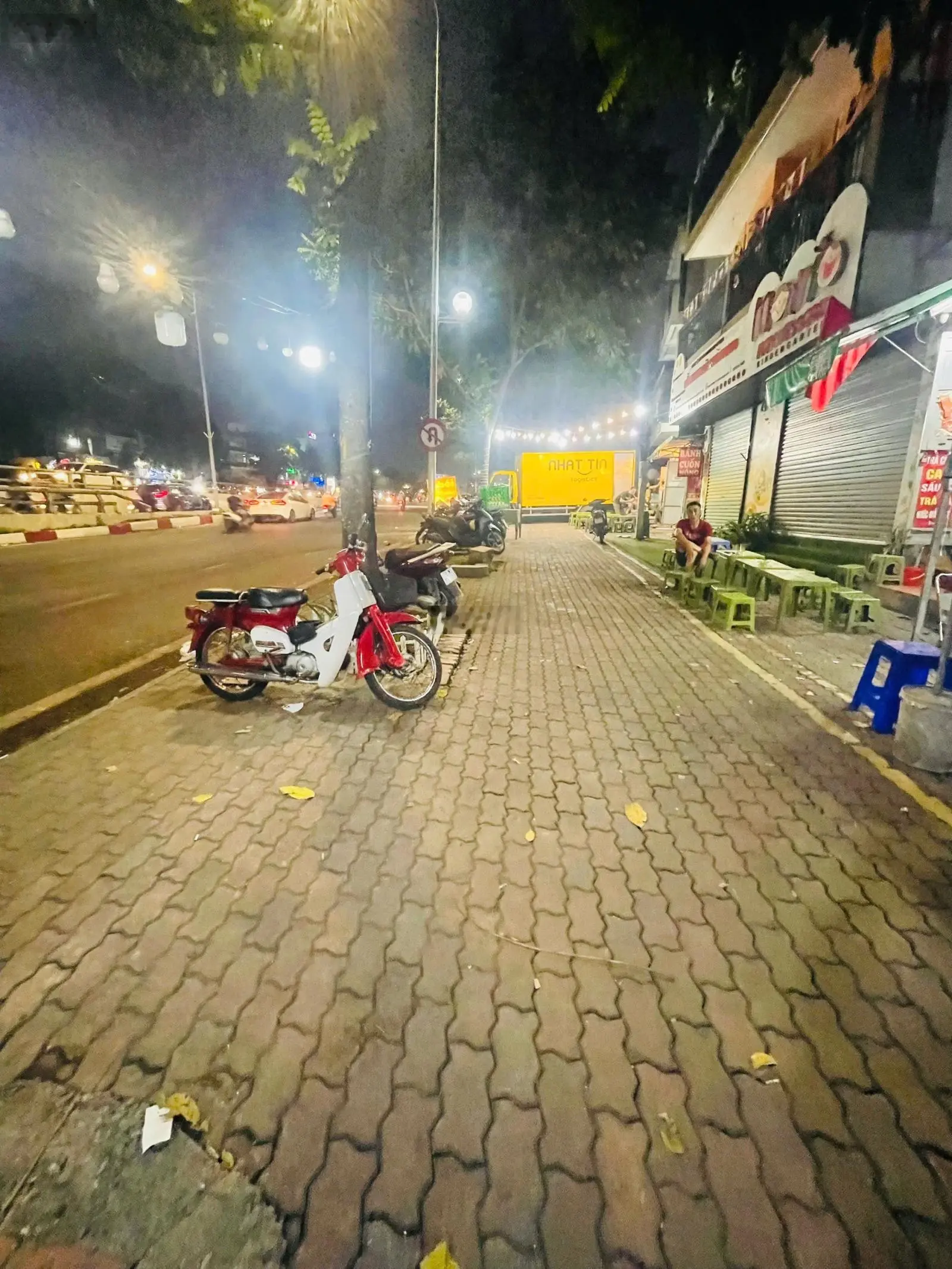 Bán đất tặng nhà 2 tầng mặt phố trần khát chân, hai bà trưng -giá 29 tỷ