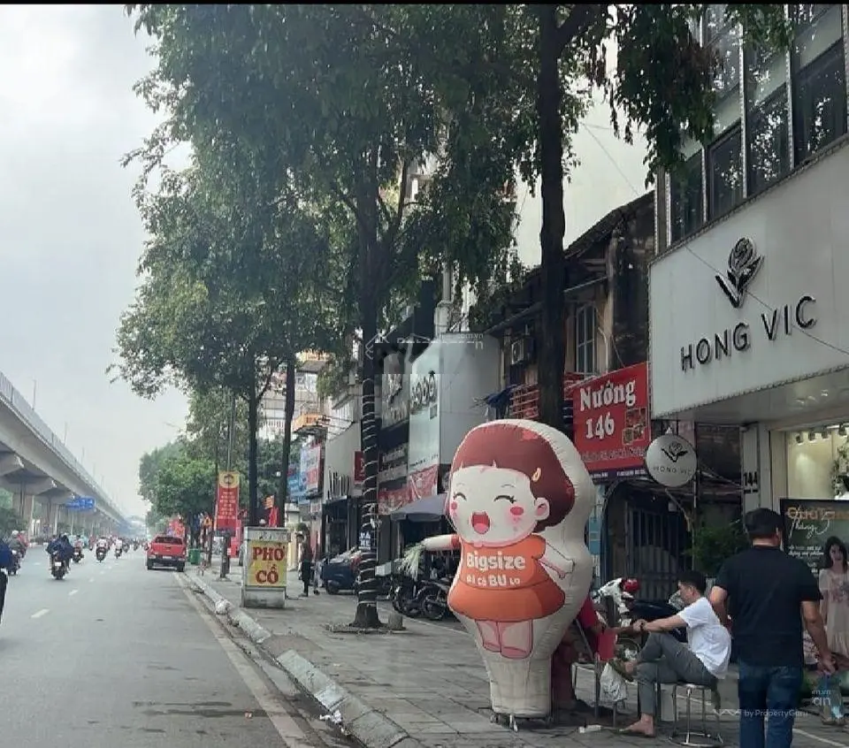 Siêu vip mặt phố Quang Trung - mặt tiền lý tưởng - vỉa hè bóng đá