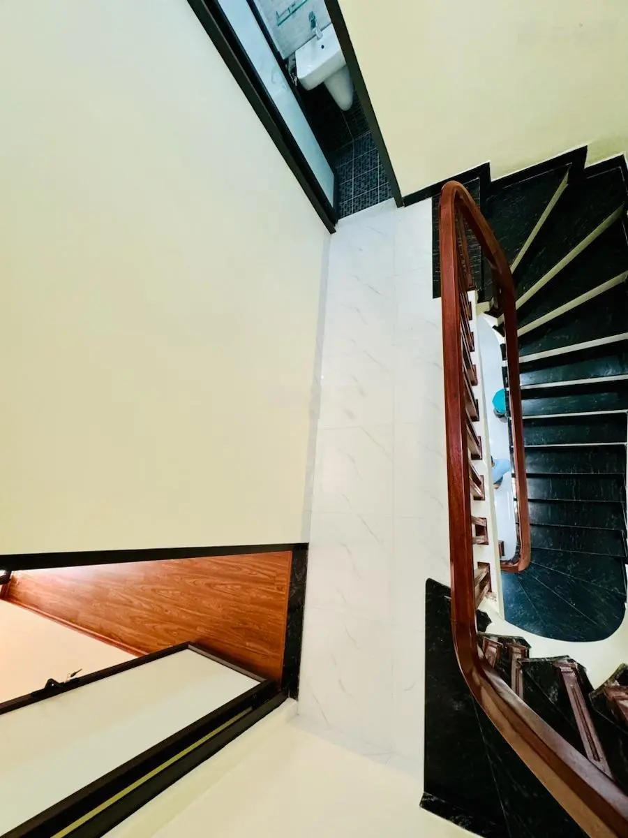 Bán nhà ngõ thổ quan đống đa 27m2 nhà mới chỉ việc đến ở 5.2tỷ Lh e thịnh 0348 176 ***