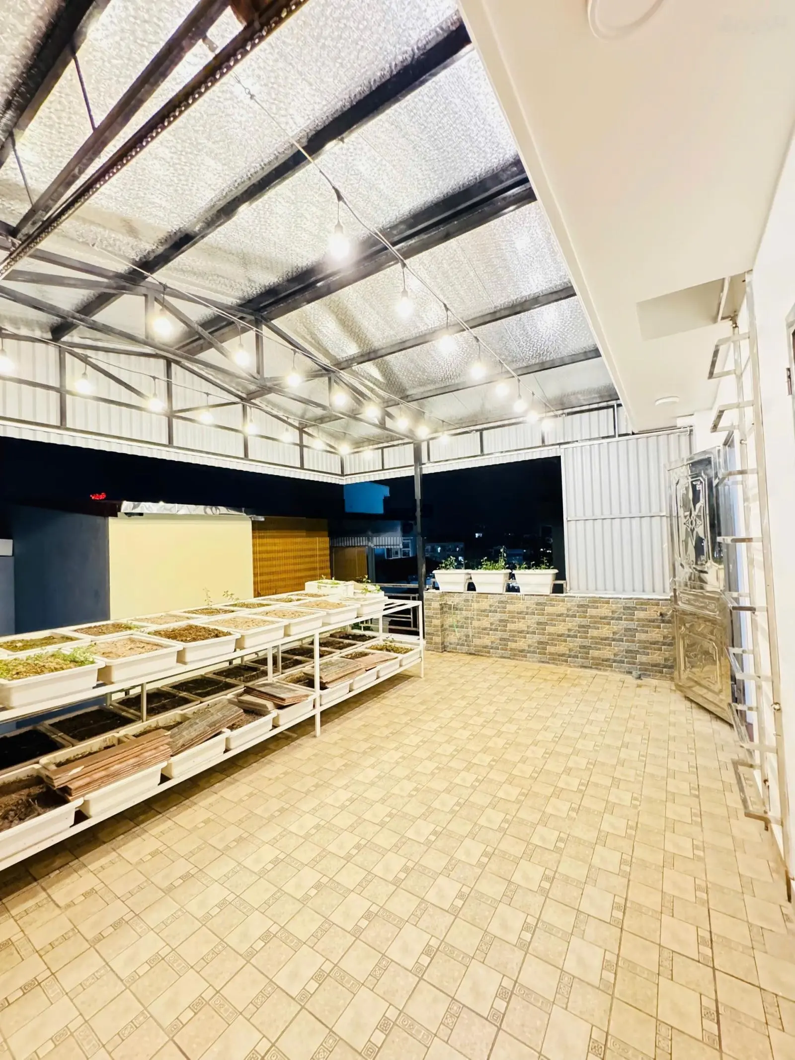 Bán nhà Nguyễn Đức Cảnh chỉ 10 bước chân ra đến Hồ Tam Bạc