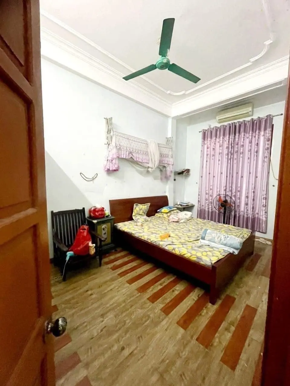 Bán nhà Quang Trung, Hà Đông 40m2, MT 4.2m, ô tô, gần trường, chợ hơn 5 tỷ. Giảm chào 500 tr