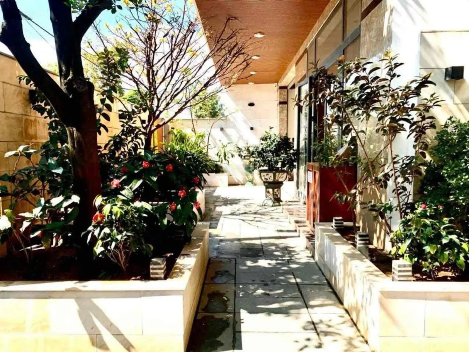 Bán Biệt thự ven sông Hàn 200 m2 ngang 10m siêu xịn, 50m ra sông Chương Dương, trục 10.5m chỉ 16 tỷ