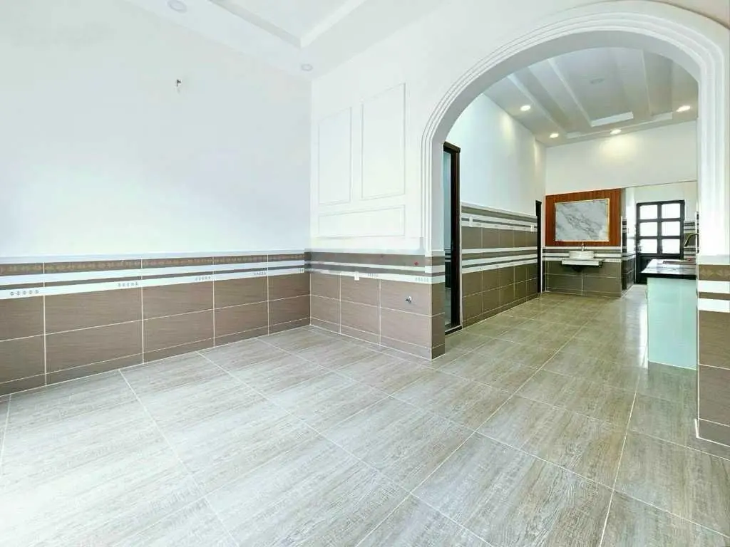 14 tỷ - 3 tầng - DT CN 171m2 - ngang 11m - ô tô vào nhà - cách Lâm Văn Bền 200m - Tân Kiểng, Q7