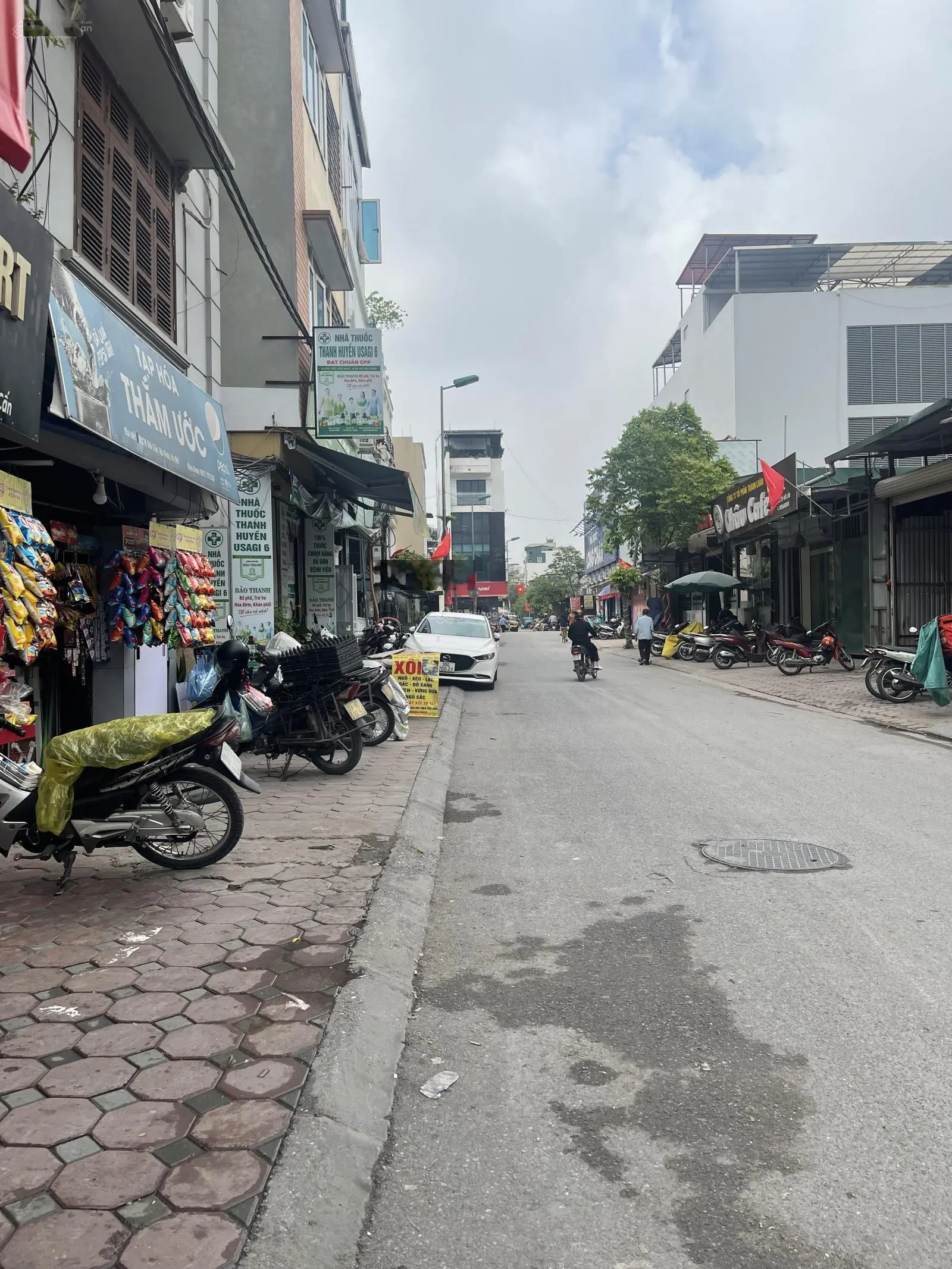 Bán nhà - lạc long quân - tây hồ dt 80m 3 tâng - ngõ thông thoáng - gần phố vị trí siêu đẹp