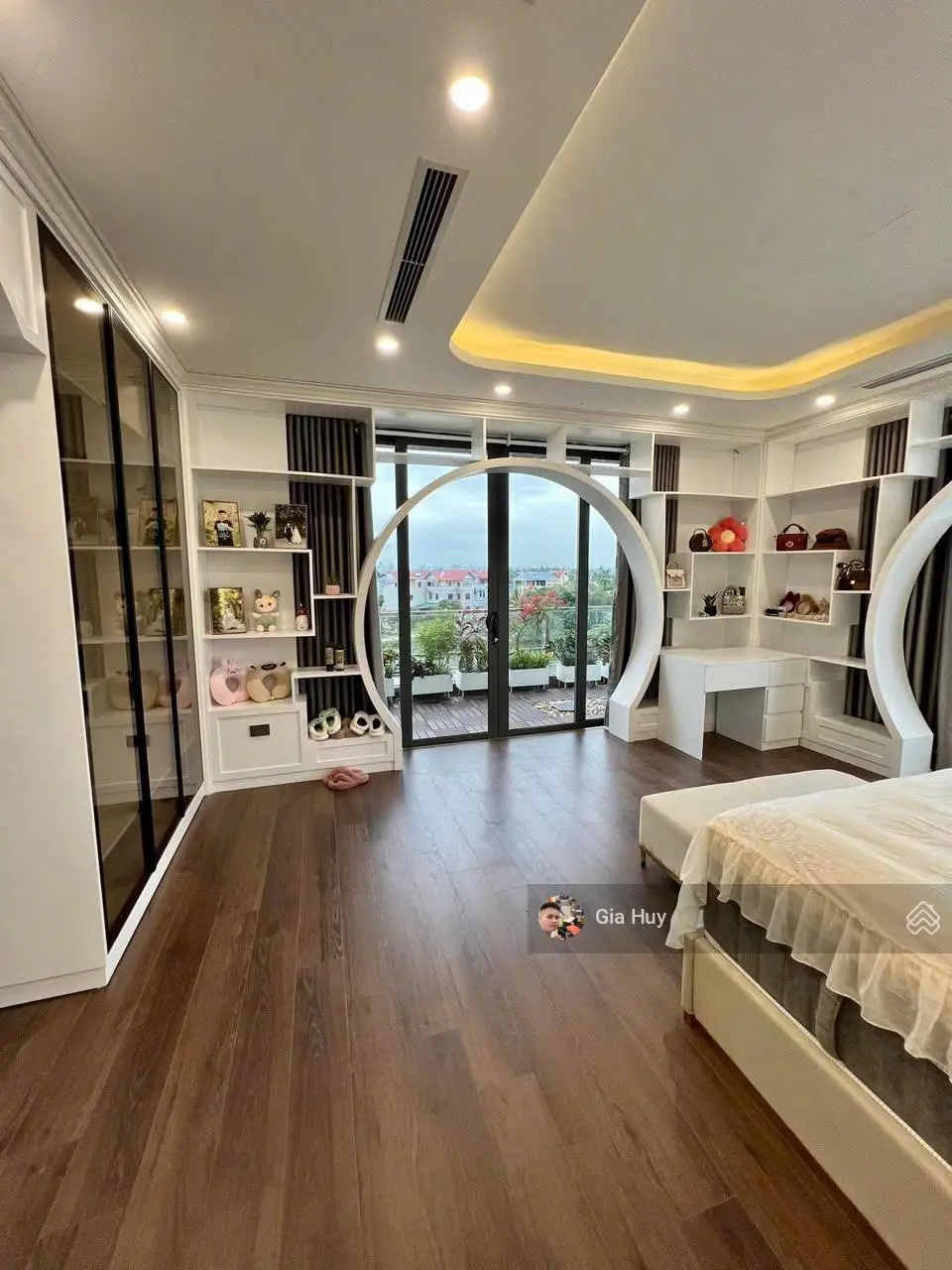 Bán nhà hàng kinh doanh 2 mặt tiền tại đường 419, Hợp Đồng, Chương Mỹ, 6,5 tầng, MT: 8m