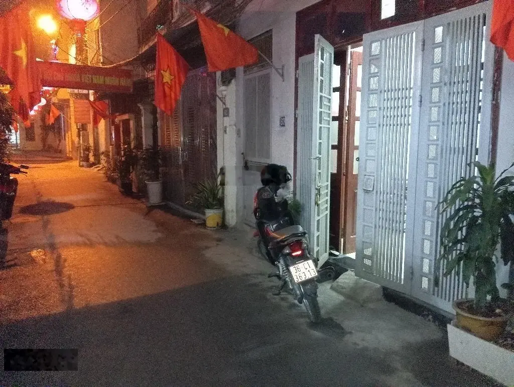 Bán đất tặng nhà 4 tầng thuỵ khuê tây hồ sát mặt phố ngõ thông sổ vuông đẹp sẵn sàng giao dịch