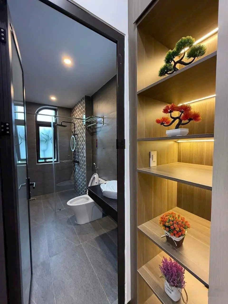 Siểu phẩm 3 tầng mới 100% full nội thất chỉ xách vali vào ở ngay đường hòa minh 14 chỉ nhỉnh 6 tỷ