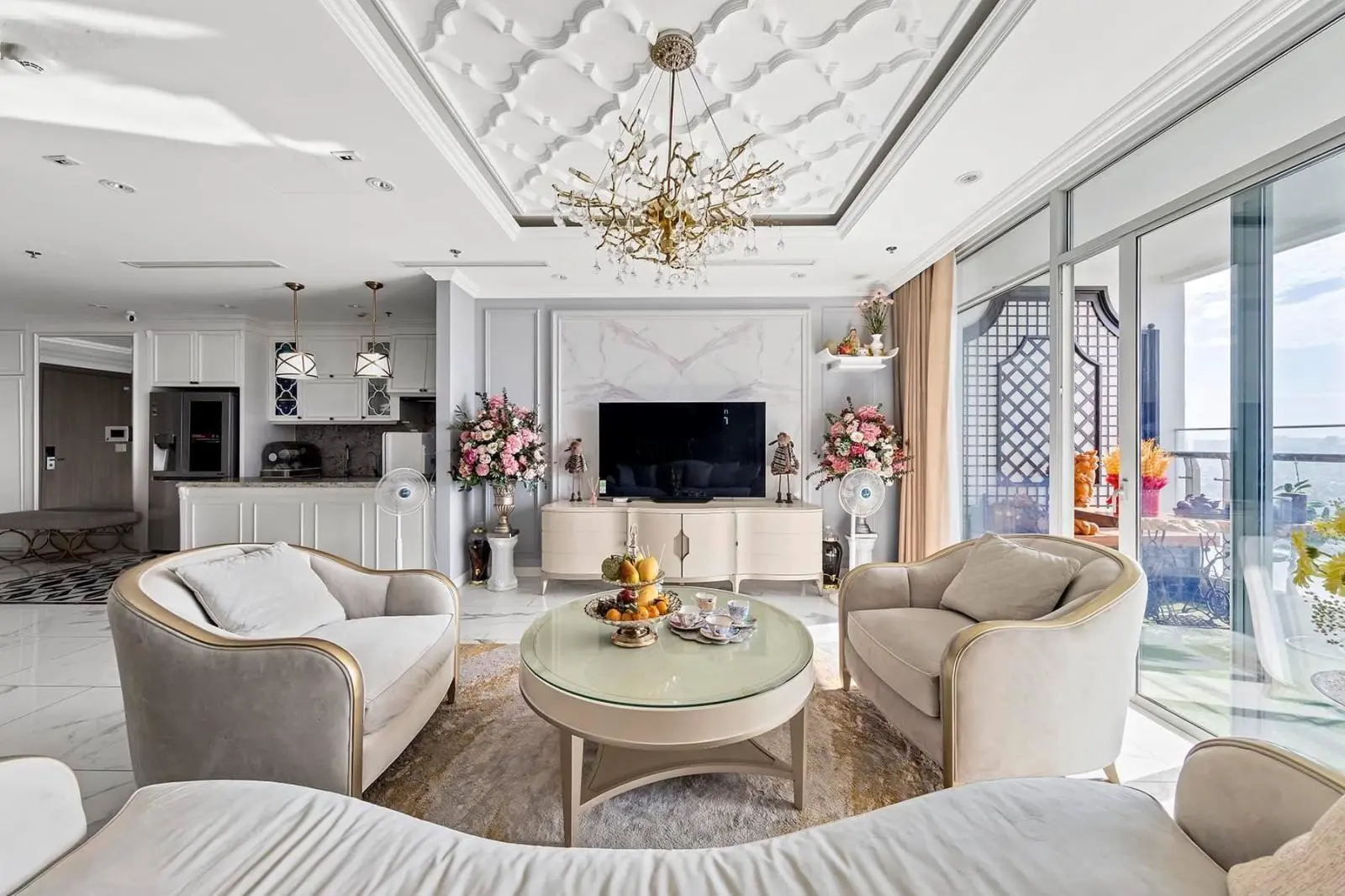 Cần bán căn hộ chung cư Kingdom 101, 103m2, 3PN, Q10, giá: 8 tỷ, LH: 0903077206 Được