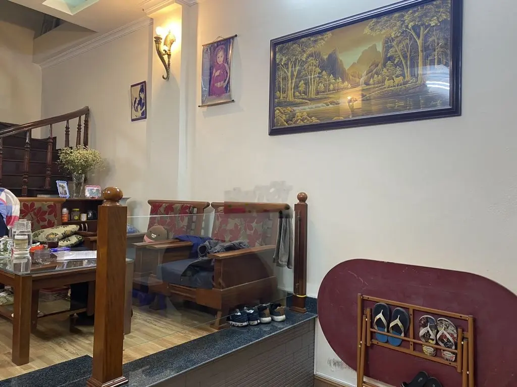 Chính chủ bán gấp đất Lạc Long Quân, ngõ 89, 47 m2 ô tô vào đất,
