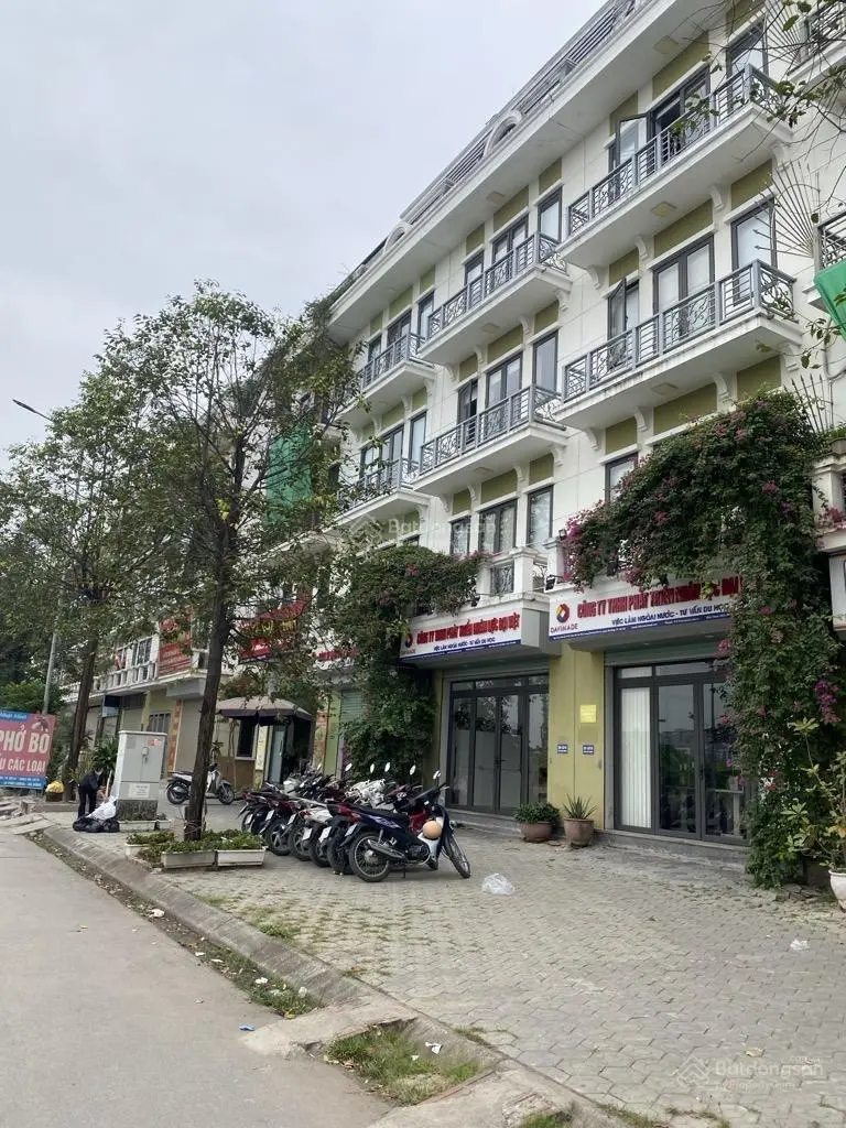 Bán nhà liền kề Phú Lương Hà Đông. Đt 65m2x5 tầng. Giá bán : 17.3 tỷ