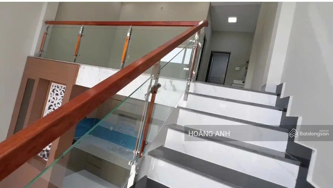 Cần bán căn nhà 1 trệt 1 lầu trung tâm thị xã trảng bàng giá 1 tỷ 525 shr