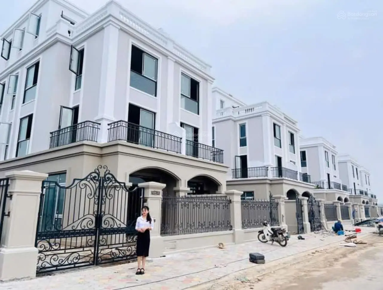 Cần bán gấp biệt thự song lập ĐV2 - 131 - đảo vua tại Vinhomes Vũ Yên - giá ưu đãi ngay hôm nay