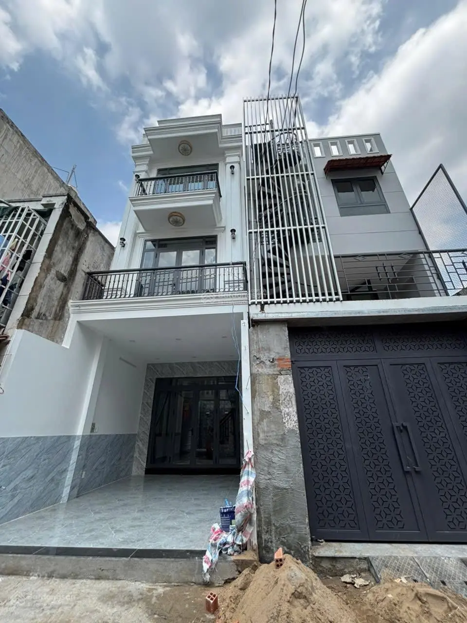 Nhà MTKD thông Gigamall và Vạn Phúc, 61m2, 3 tầng 4PN 5WC, nhỉnh 7 tỷ