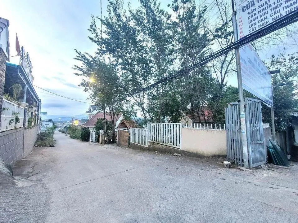 Lô đất Hùng Vương 379m2 ngang 10m nở hậu 12,8m cách mặt tiền 100m giá chỉ 22tr/m2