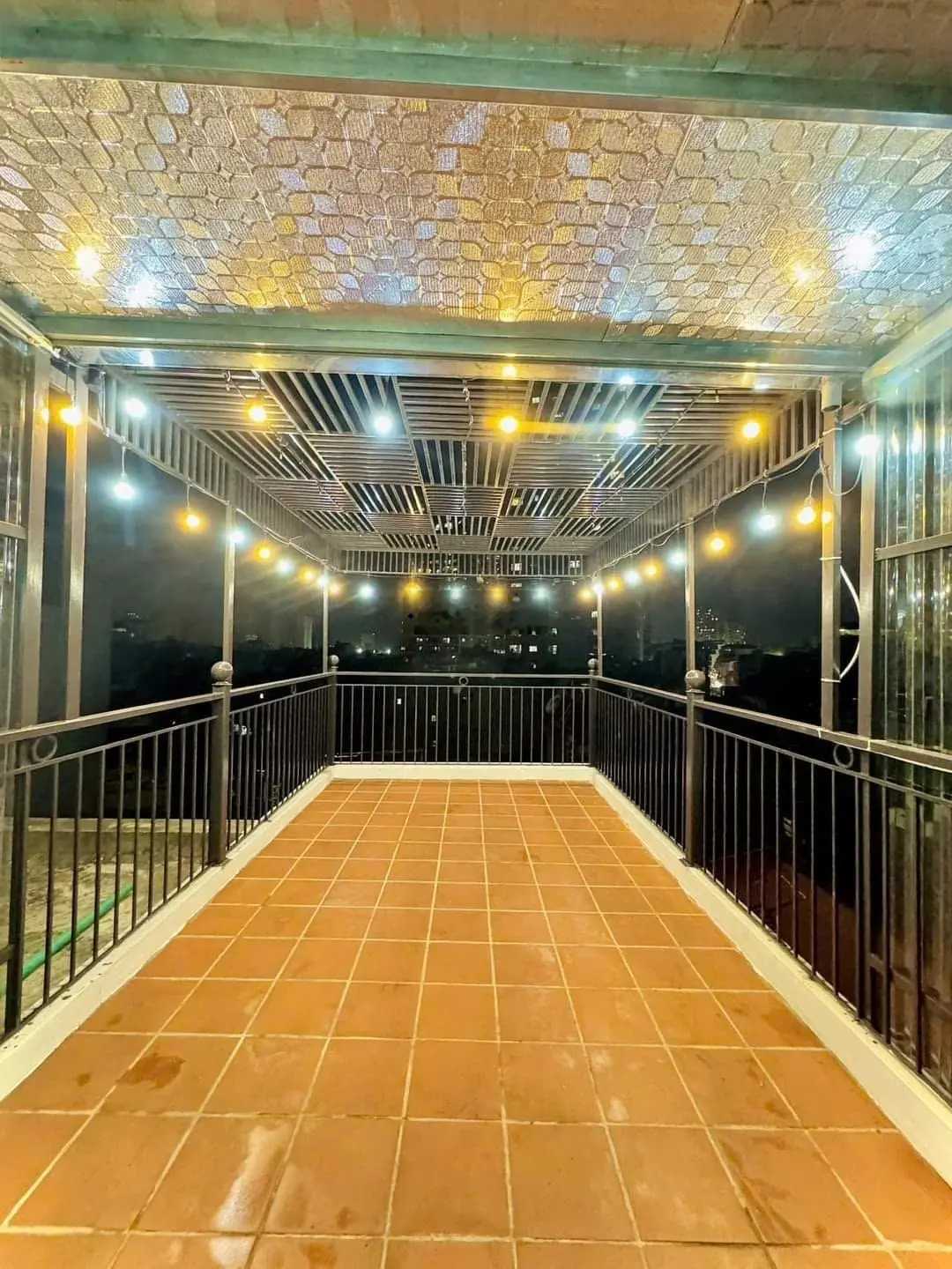 Bán gấp nhà đẹp mặt ngõ thông,nkinh doanh, oto - 4 pn, 4 wc, 38m2, 7 tỷ nguyễn đức cảnh