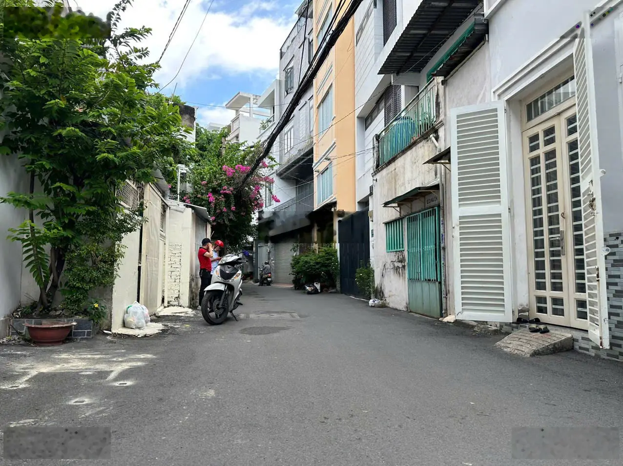 Bán căn nhà cấp 4 - đường xe hơi 8m Bùi Đình Túy Ngang bề thế 5m6 vuông không lỗi phong thủy