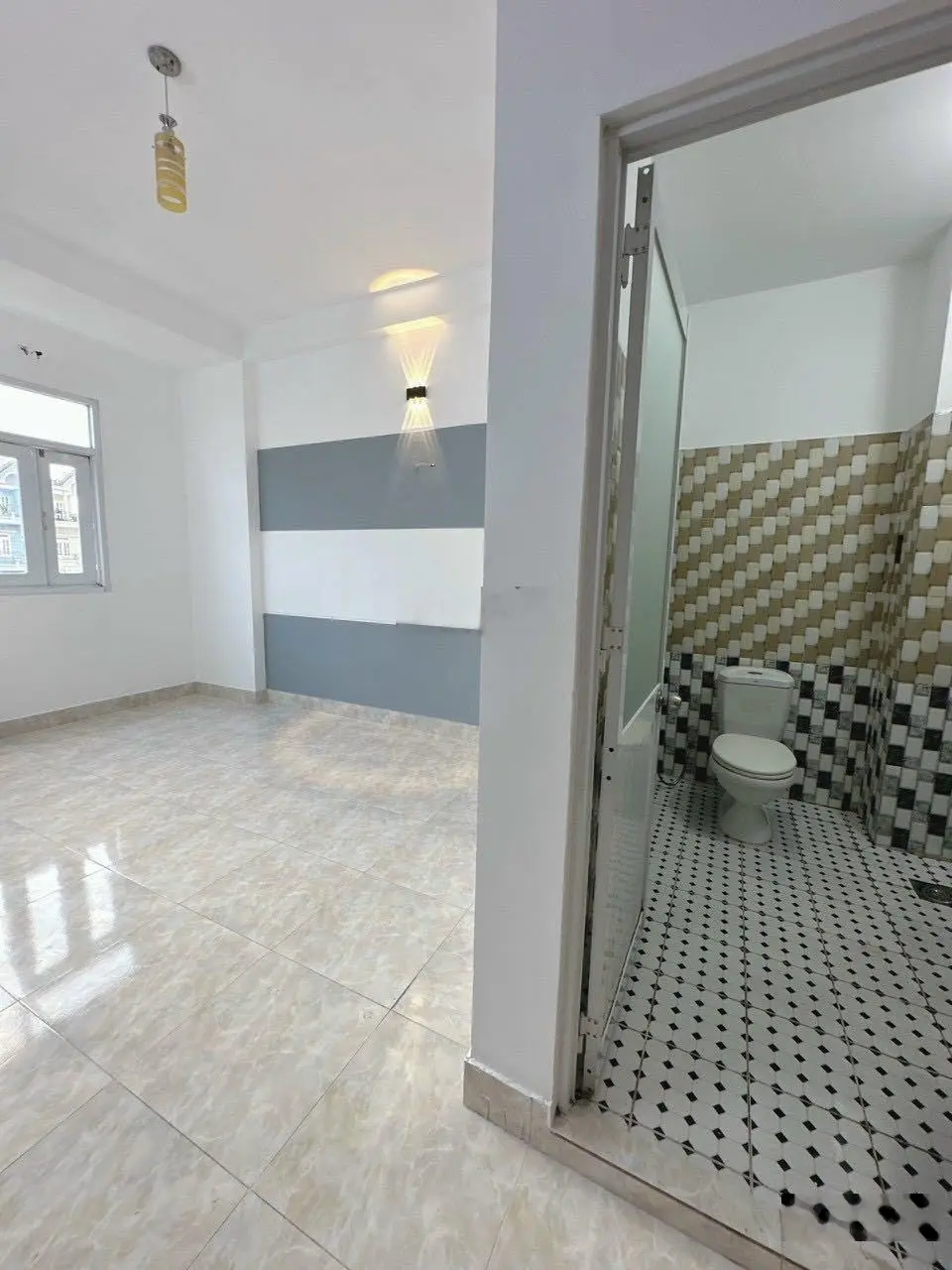 Bán nhà, Đ. Cách Mạng Tháng Tám, Phường 13, Quận 10, 3Tỷ3, DT 70m2, sổ sẵn, LH 0896 465 ***