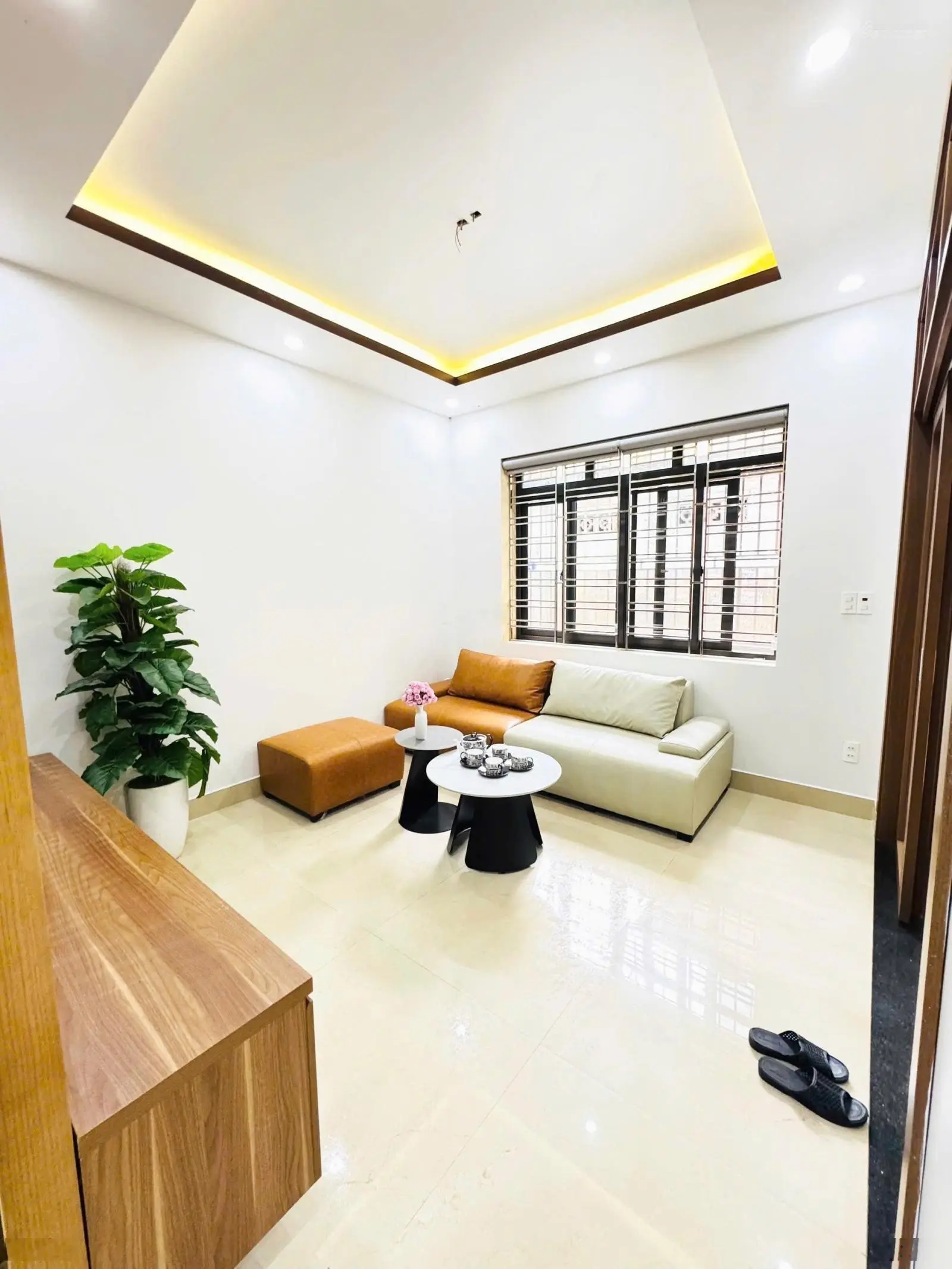 Bán nhà Nguyễn Đức Cảnh chỉ 10 bước chân ra đến Hồ Tam Bạc