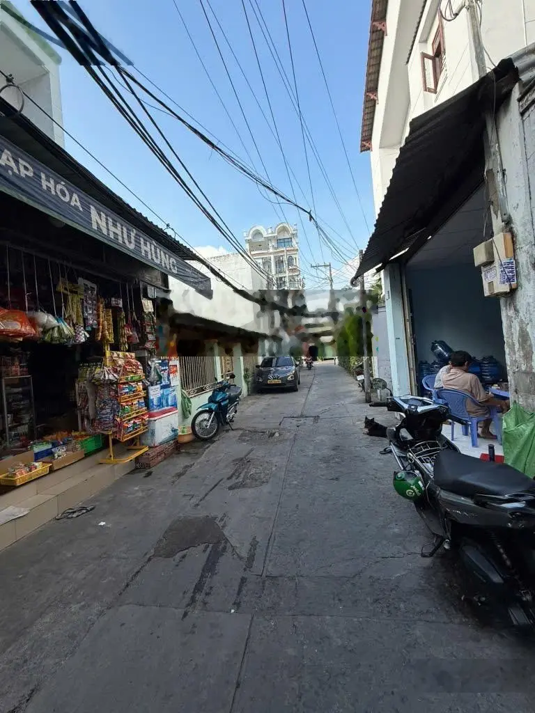Nhà rẻ - Hẻm xe hơi - Chỉ 3.75 tỷ - Đình Nghi Xuân - 40m2 ( 4 x 10 )