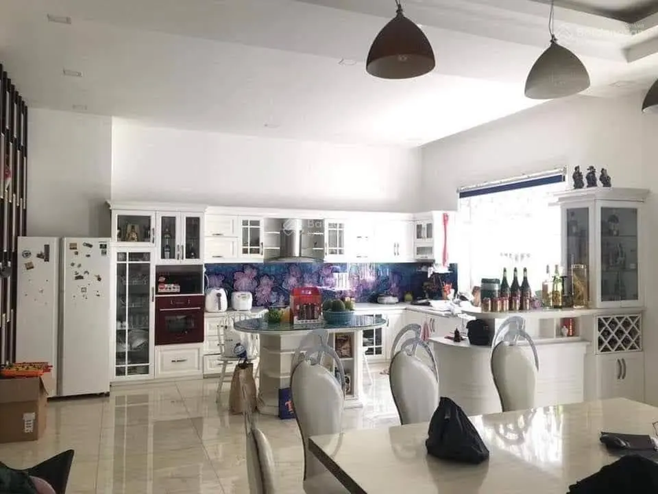 Bán nhà biệt thự VIP Bờ Bao Tân Thắng, đối diện Aeon Mall Tân Phú, DT 12mx16m, 3 lầu mới đẹp, NTCC