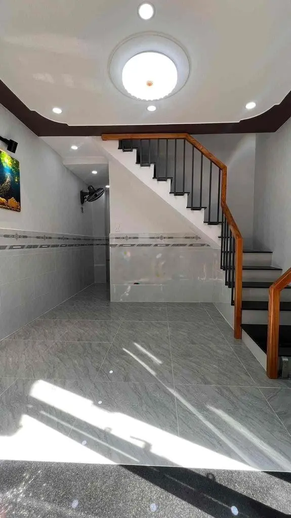 Bán Nhà SHC 3.5x6,1 lầu,1tỷ050tr, hiệp thành 17.q12