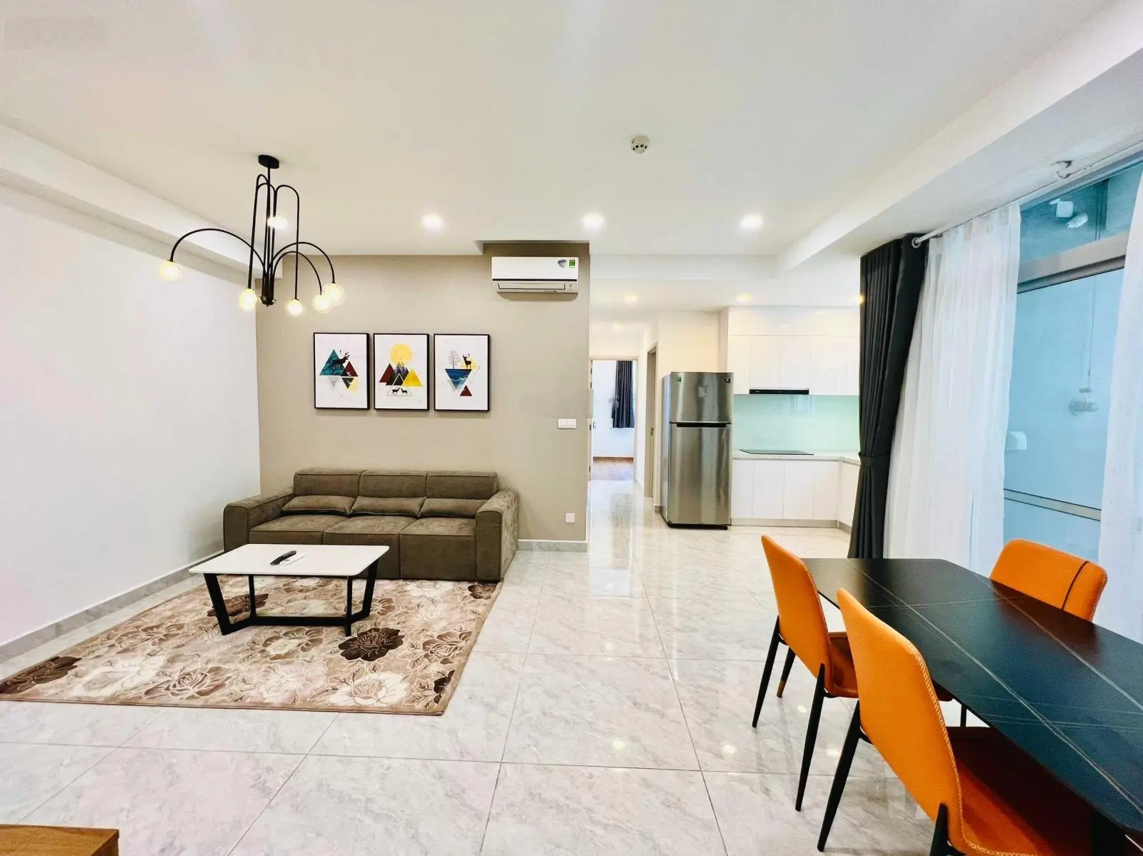 Chính chủ cần bán căn hộ 3 phòng ngủ full nội thất như hình giá chỉ 6.2 tỷ full