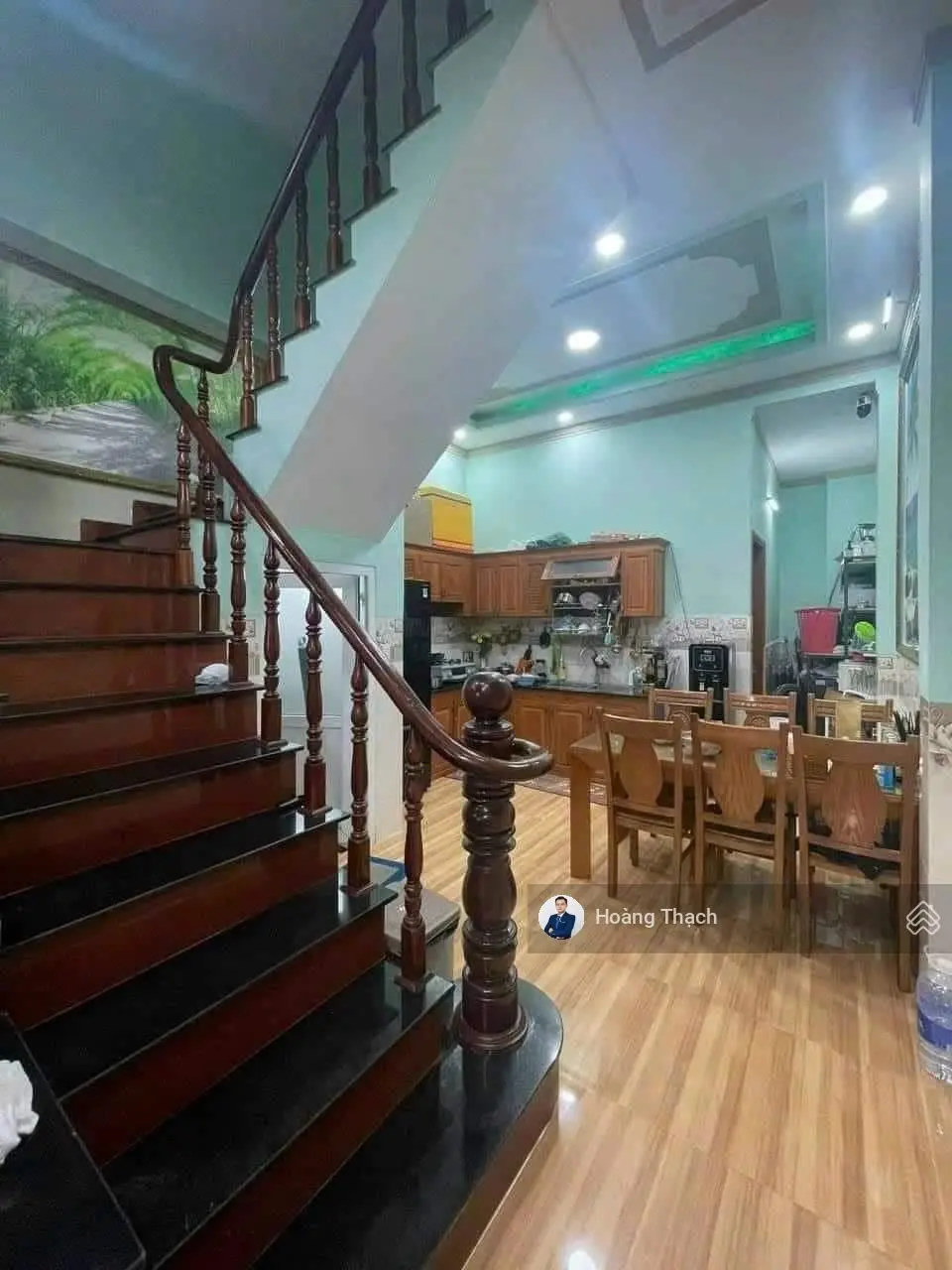 Nhà đẹp ngay hội trường Đông Hòa 70m2 có nội thất