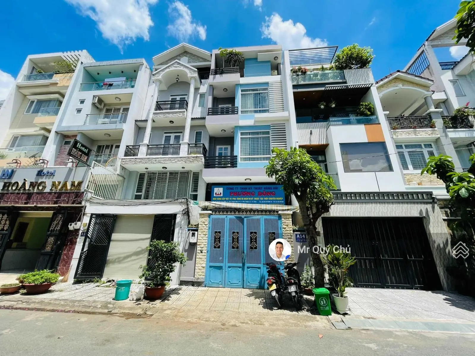 Nợ ngân hàng! Chủ nhà bán gấp nhà phố 4 tầng - full nội thất, đường 14m Phú Thuận - Giá: 10.5 tỷ