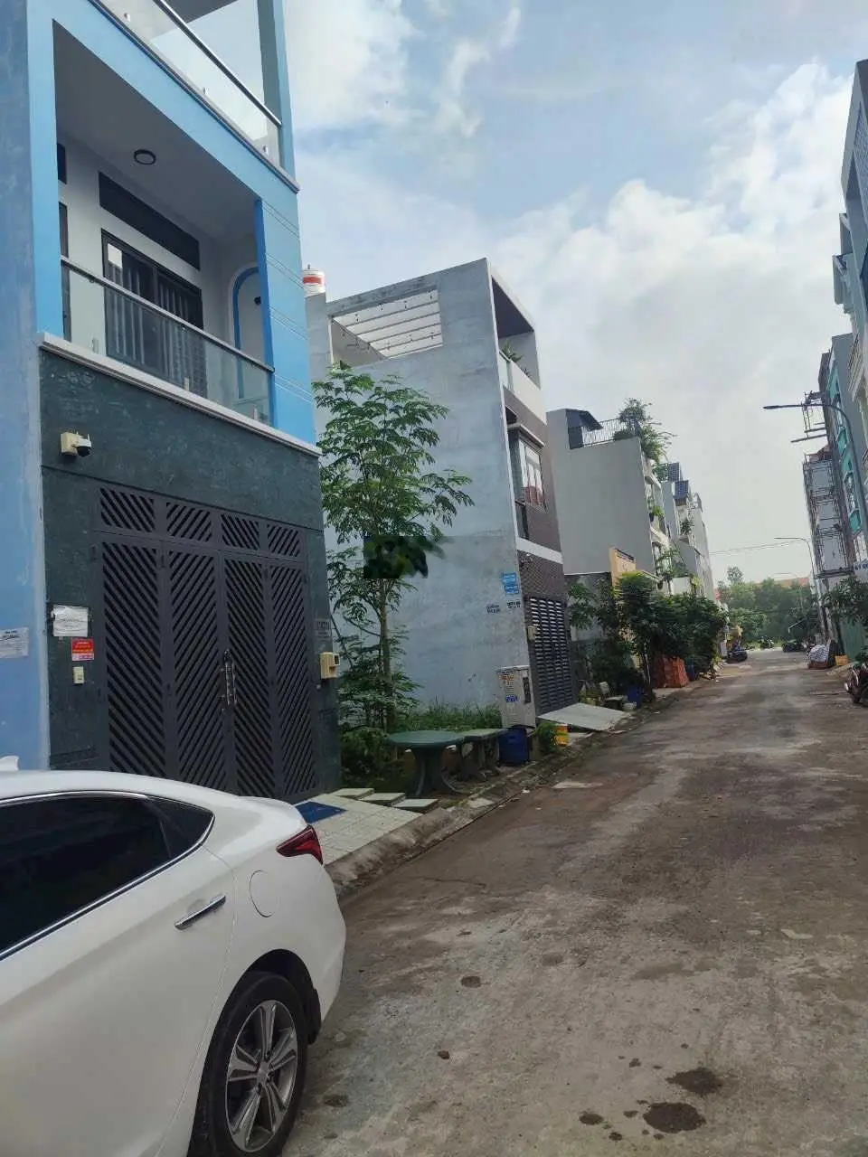 Người chị họ nhờ bán miếng đất dt 81m2 gần chợ Bình Chánh giá ngộp sổ hồng riêng