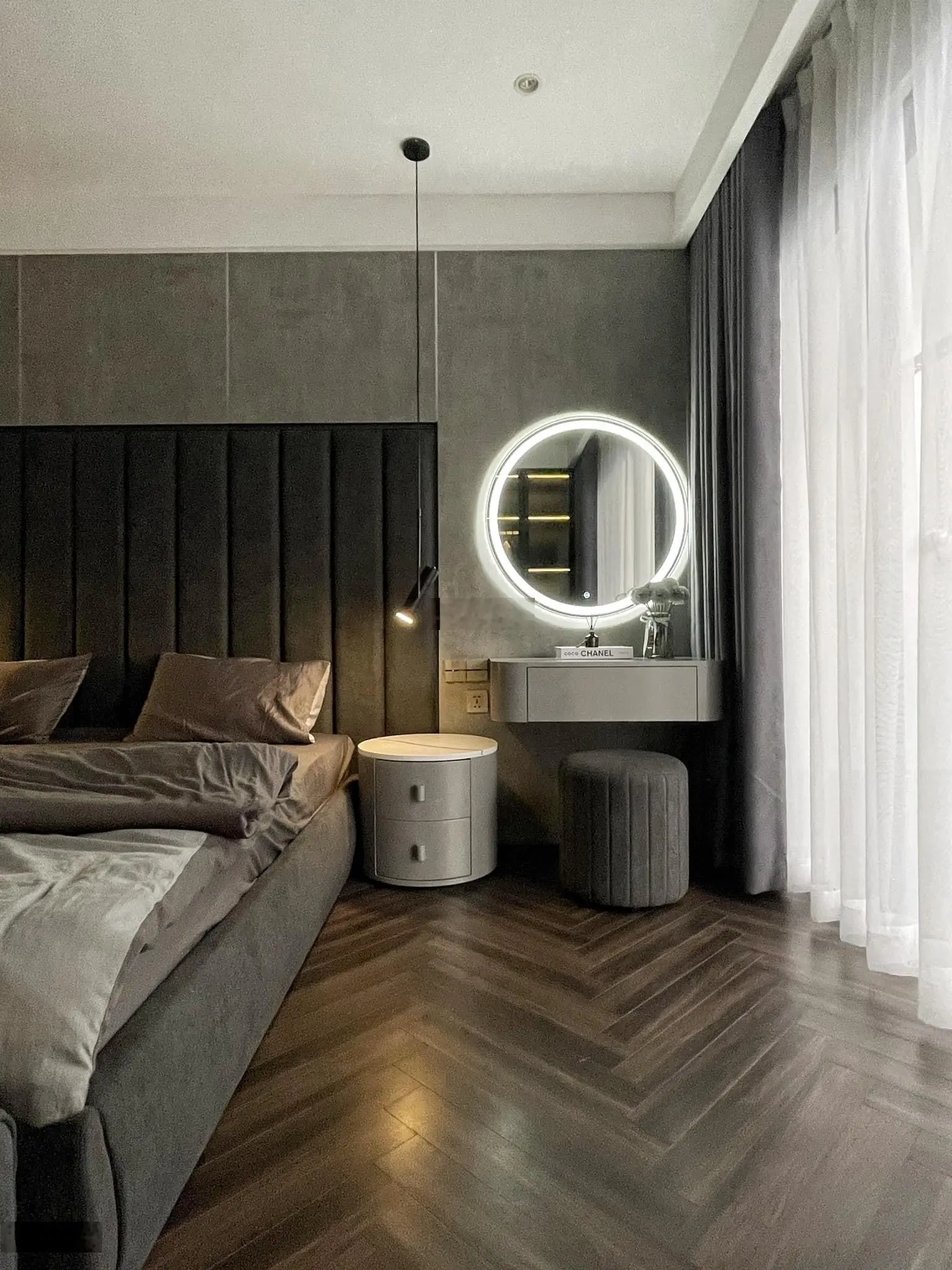 Chính chủ cần bán căn hộ 75m2 tầng có Sân Vườn giá quanh 5 tỷ 6 tỷ 0989 996 ***